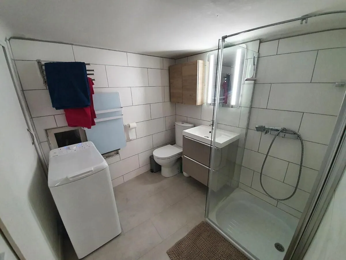 14 Rue Mousseline Apartment Greoux-les-Bains France